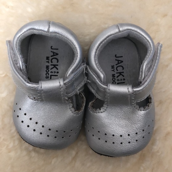 Jack and Lily My Mocs Silver T-Strap Soft Flexible Soles  size 0-6 months - Picture 3 of 8